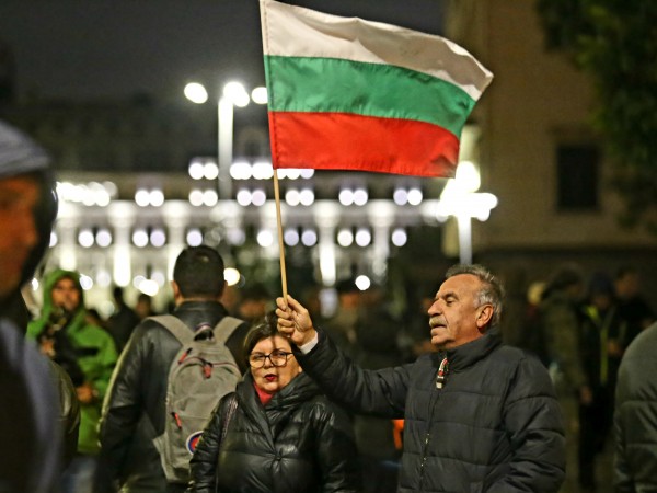 92-ра вечер на протест се провежда в София. Недоволните отново