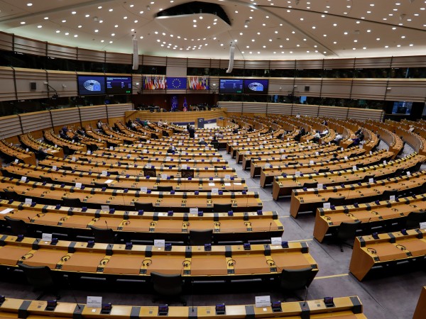 Европейският парламент обяви снощи, че е прекъснал преговорите със страните