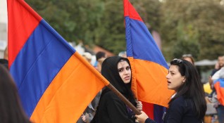 Снимка Димитър Кьосемарлиев Dnes bgАрменци излязоха на протест в центъра на