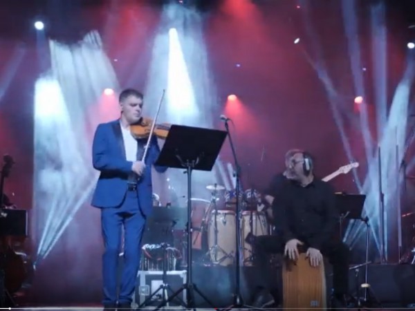 Виртуозът на цигулката Васко Василев с концерт в България по