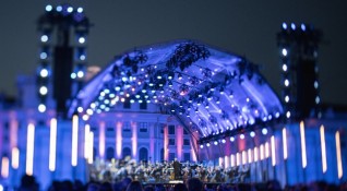 Виенската филхармония обявиха че ще изпълнят своята концертна програма въпреки