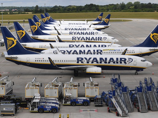 Нискотарифната авиокомпания Ryanair обяви, че е взела решение да намали