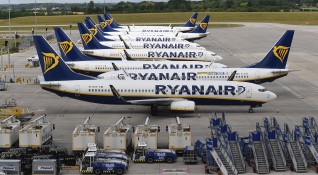 Нискотарифната авиокомпания Ryanair обяви че е взела решение да намали