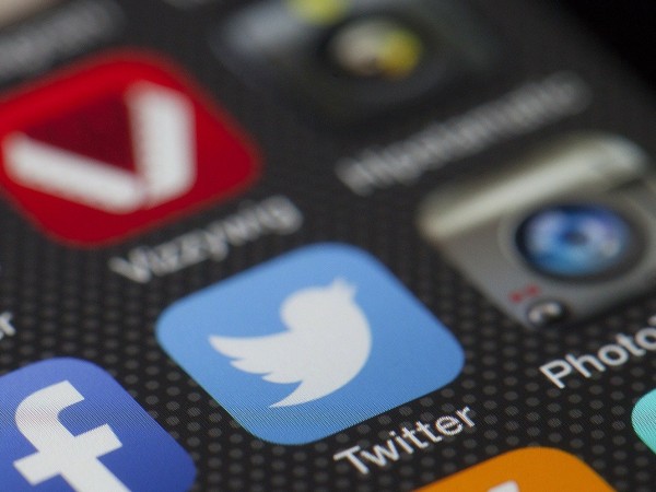 Социалната мрежа "Туитър" се срина в целия свят. Потребителите не