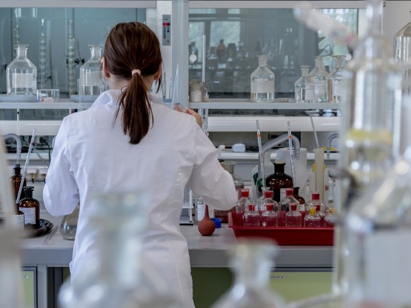 В Добрич търсят специалисти за работа в лаборатория за PCR