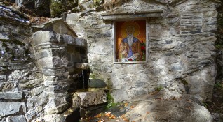 Православните християни почитат паметта на небесния покровител на българския народ