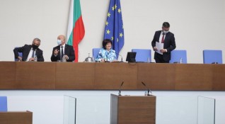 Председателят на Народно събрание Цвета Караянчева покани европейските институции да
