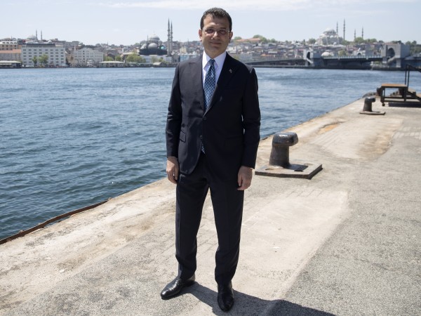 Кметът на Истанбул Екрем Имамоглу е дал положителен тест за