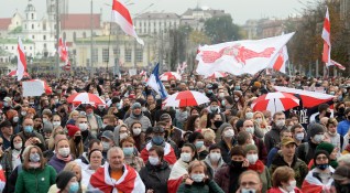 Десетки хиляди преминаха на шествия по улиците на столицата Минск