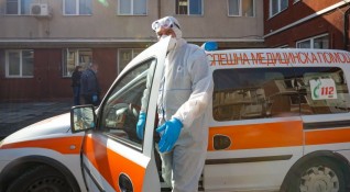 Отпуските в Спешната помощ в София са забранени а лекарите