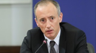 Министърът на образованието Красиимр Вълчев отново настоя че училищата не