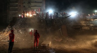 Потвърдените жертви на силното земетресение в Измис вече са 79