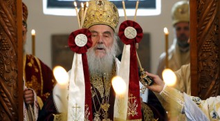 Сръбският патриарх Ириней е бил хоспитализиран след като е дал