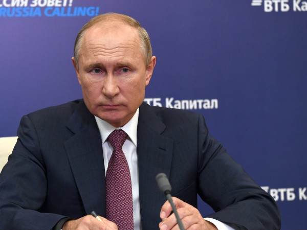 Президентът на Русия Владимир Путин подписа указ, с който изисква