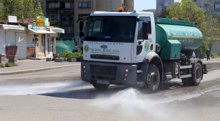 Столична община ще мие 24 повече улици и обществени места