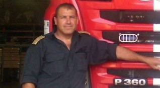 Един от героите от Хитрино пожарникарят Димчо Ангелов се