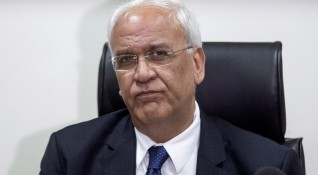Дългогодишният палестински главен преговарящ с Израел Саеб Ерекат почина след