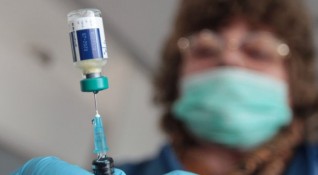 Новата ваксина срещу коронавируса ще се продава по евтино в по бедните