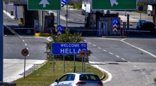 Гърция затвори границите си за туристи от тази нощ През