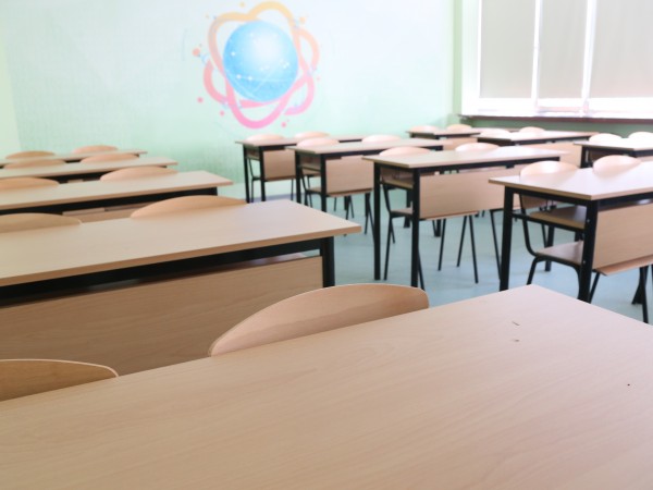 Местният медицински щаб в Ямболска област взе решение гимназистите да