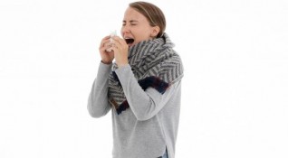 Възпаленото гърло е един от симптомите на грип или настинка