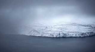 Чрез изчисляване на дебелината на ледниците в Северозападна Гренландия и