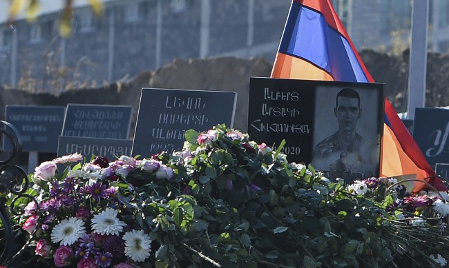 Армения съобщи за над 2300 убити нейни военни в Нагорни Карабах
