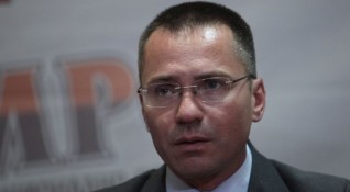 Евродепутатът и зам председател на ВМРО Ангел Джамбазки стана доброволец в