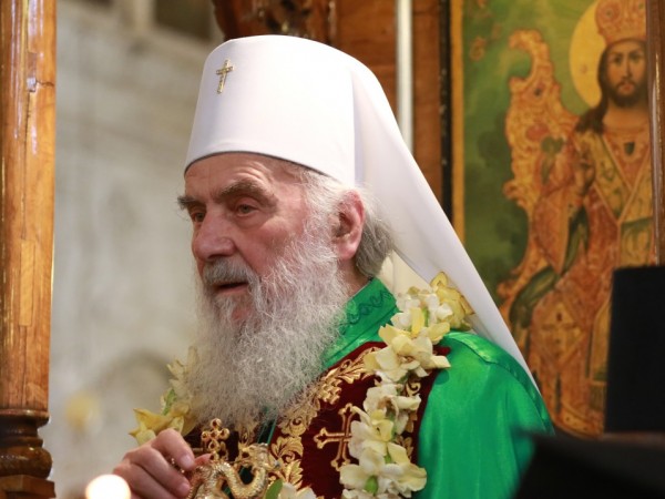 Сръбският патриарх Ириней почина на 90-годишна възраст от коронавирус, съобщават
