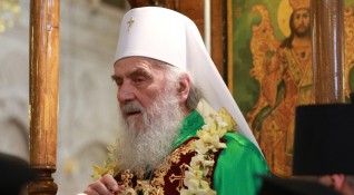 Сръбският патриарх Ириней почина на 90 годишна възраст от коронавирус съобщават