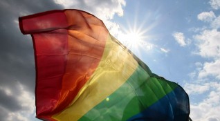 Изследователи твърдят че много ЛГБТ хора изпитват преобладаващо безпокойство и