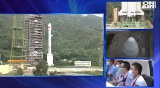 Китай успешно изстреля ракета с космически апарат на историческа мисия