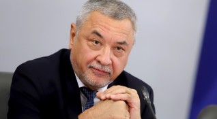 Лидерът на НФСБ Валери Симеонов призна че новите ограничения които