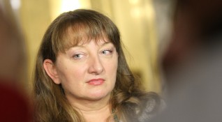 Министърът на труда и социалната политика Деница Сачева допълни заповедта