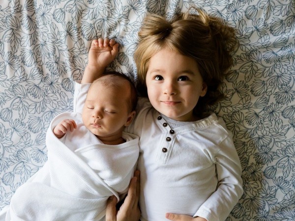 Проучване на сайта за родители Бейбисентър разкрива най-популярните бебешки имена