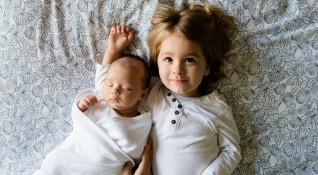 Проучване на сайта за родители Бейбисентър разкрива най популярните бебешки имена