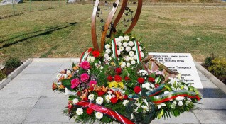 33 мата наследници на починалите 15 български туристи които загинаха при
