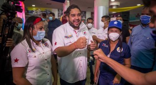 Президентът Николас Мадуро и съюзниците му се готвят за победа