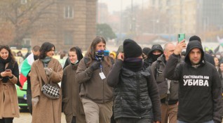 Софийските булеварди Дондуков и Цар Освободител са блокирани от протестиращи