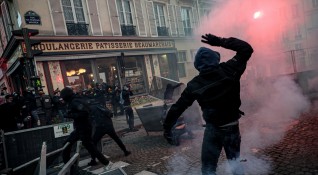 Втори протестен уикенд се проведе във Франция Най малко 22 ма