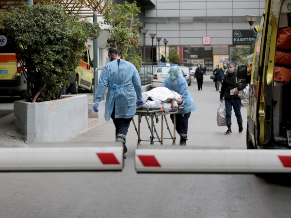 Гръцките здравни власти регистрираха 1383 нови случая на заразени с