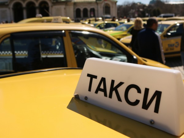 През 2021 година данъкът върху таксиметровия превоз на пътници в