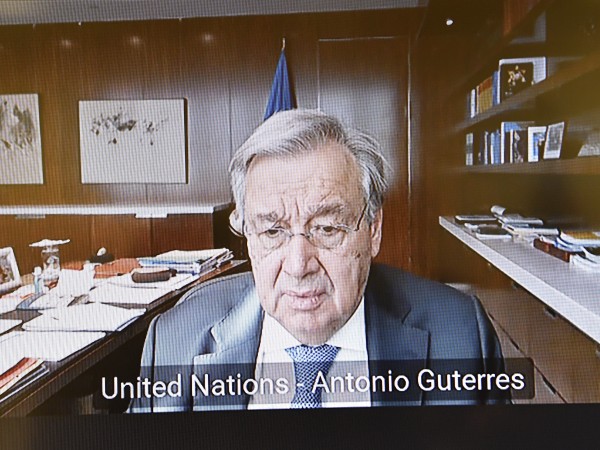 Генералният секретар на ООН Антониу Гутериш призова света да обяви