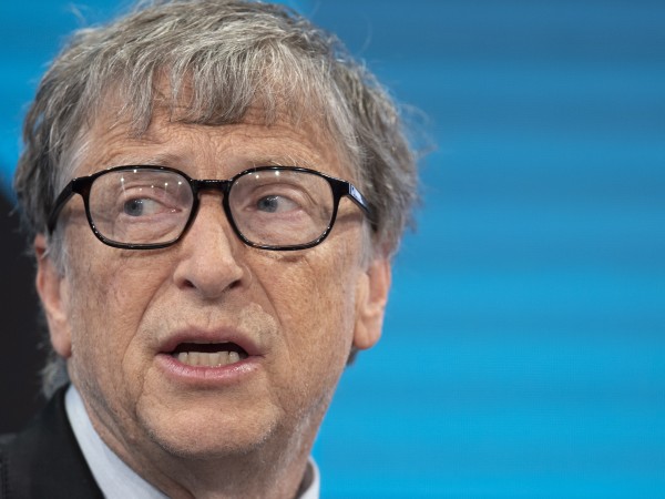 Основателят на „Майкрософт“ Бил Гейтс смята, че предаването на властта