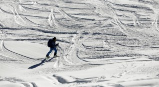 Ски курортите в граничещата с Франция Каталуния откриват сезона днес