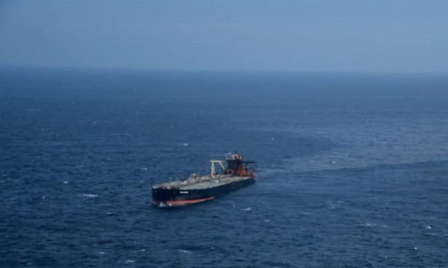 Експлозия засегна саудитски петролен танкер 
