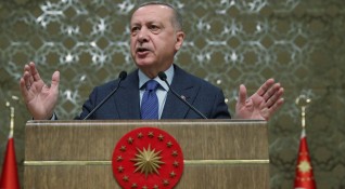 Турските граждани ще посрещнат Новата 2021 година затворени в домовете