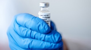 Неяснотите около ефективността на ваксините срещу коронавируса стават все повече
