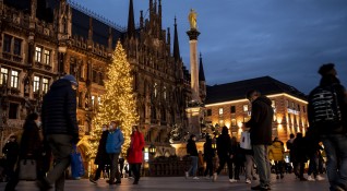 Европа се подготвя за едни необичайни коледни и новогодишни празници