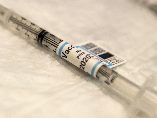 Европейските държави се готвят за началото на масовата ваксинация на